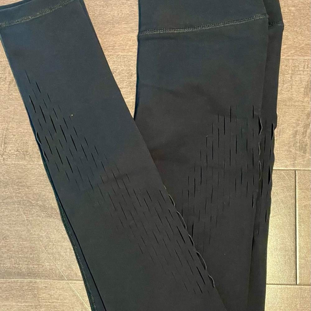 Carbon38 Textured Black Leggings - Picture 1 of 6